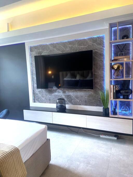 Luxury Centre- Walk To Cticc Appartement